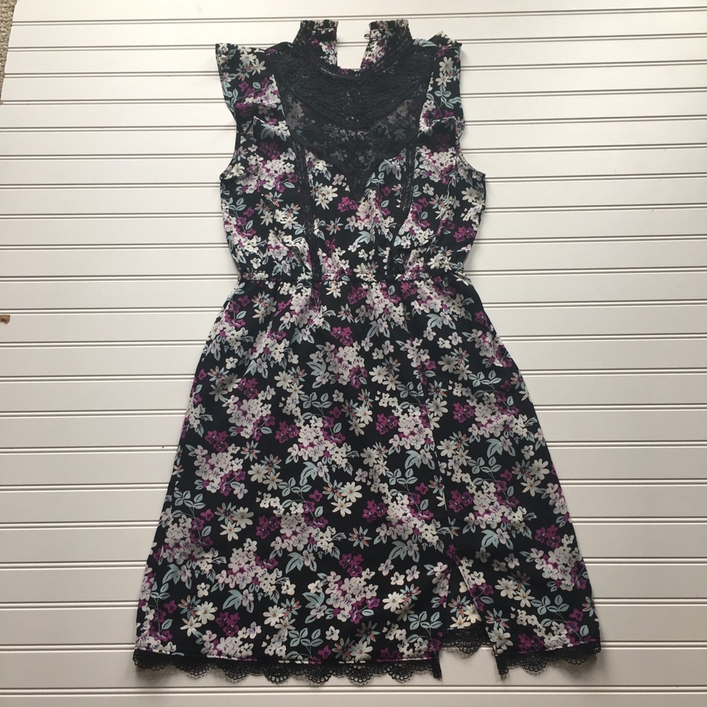 Express floral lace dress
